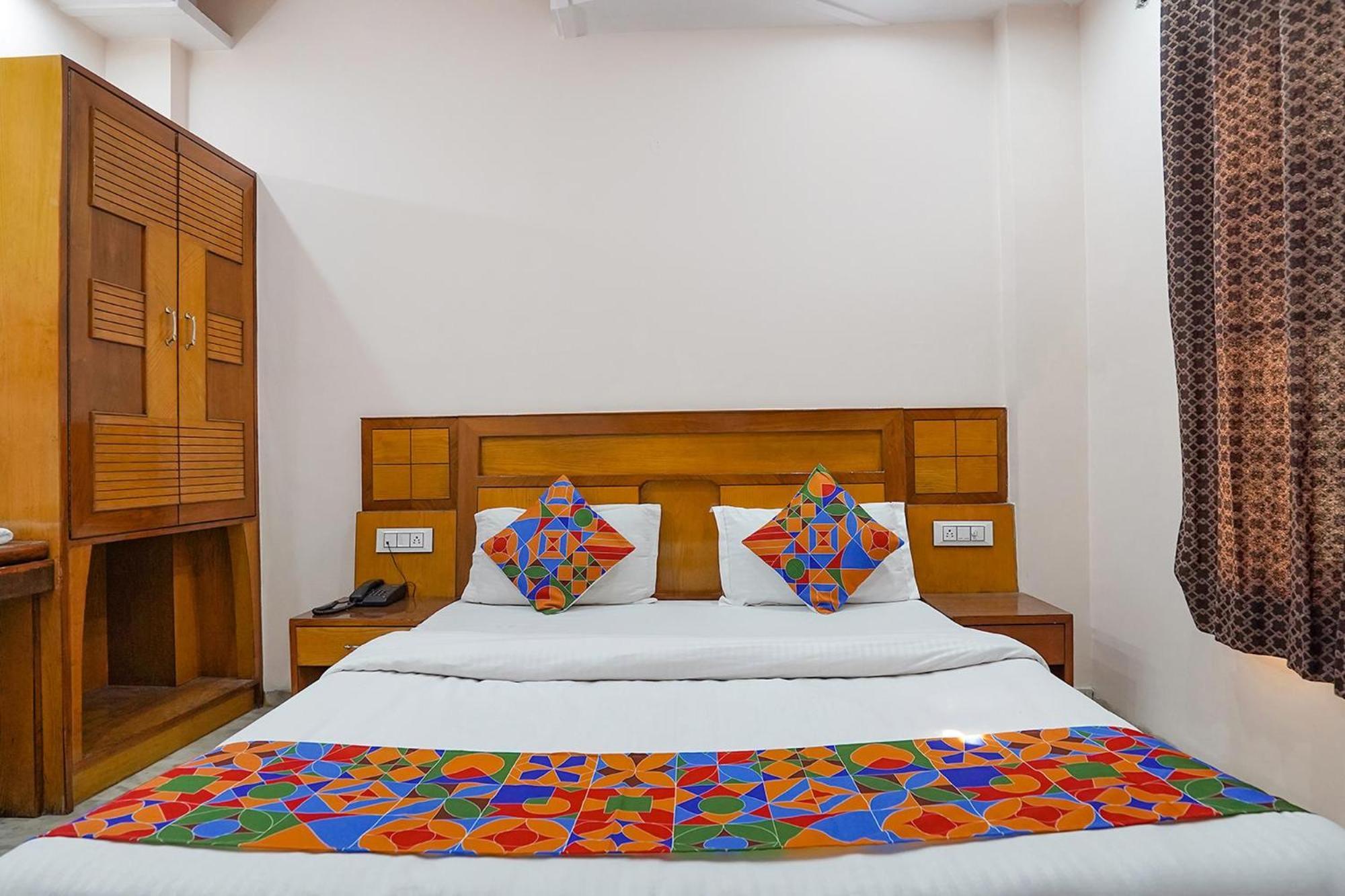 Fabhotel De Gold Nuova Delhi Esterno foto