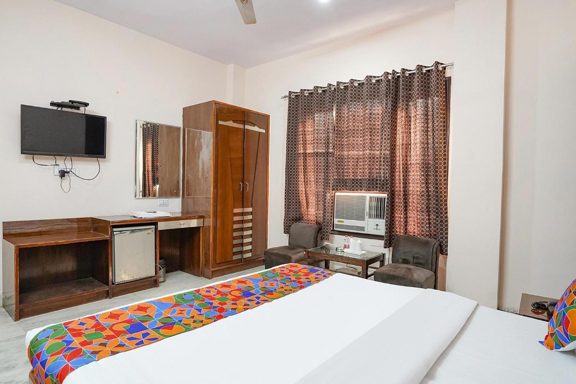 Fabhotel De Gold Nuova Delhi Esterno foto