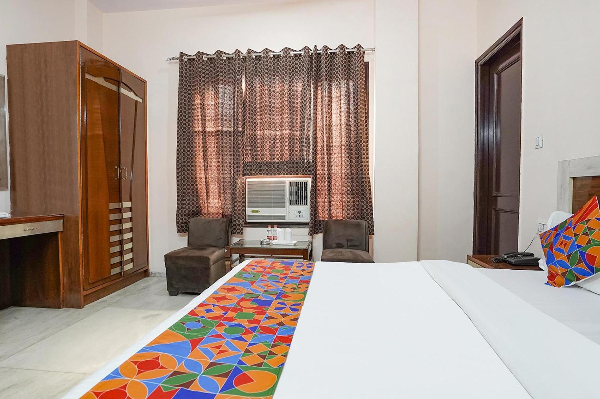 Fabhotel De Gold Nuova Delhi Esterno foto